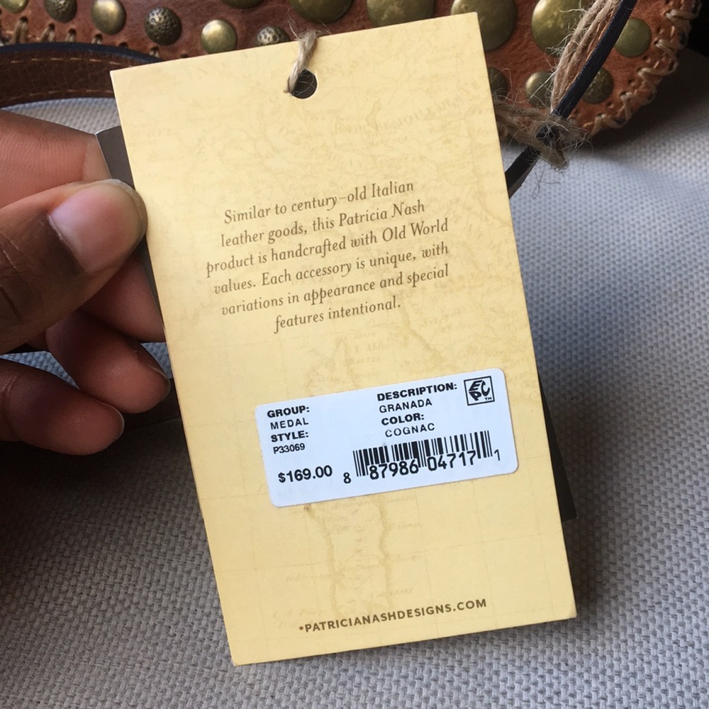 Patricia Nash Medallion Crossbody - Picture 4 of 12